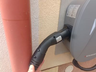 Nabíjecí stanice elektromobilu (wallbox) při revizi